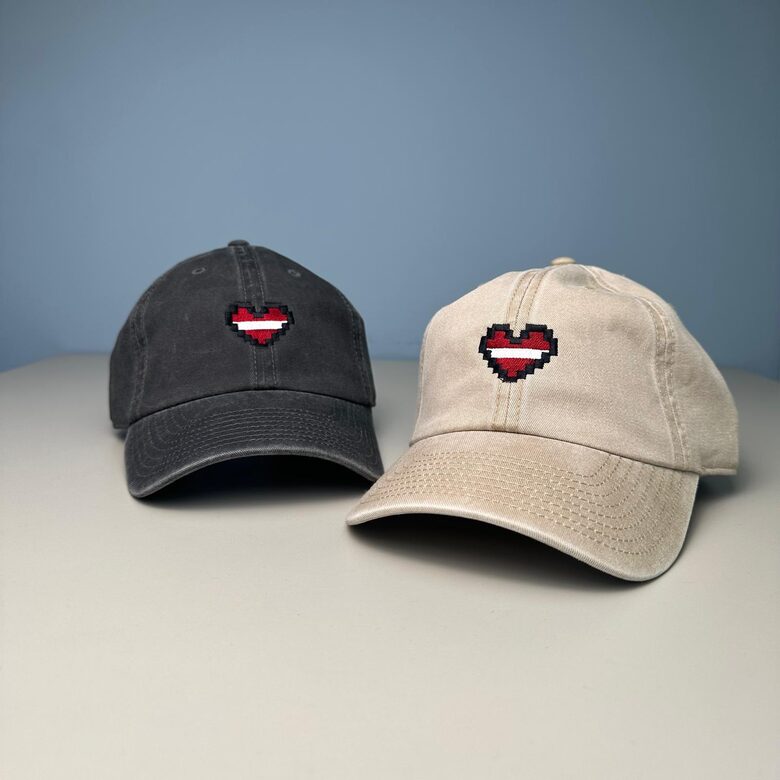 Cepure ar nagu LV sirds (washed)